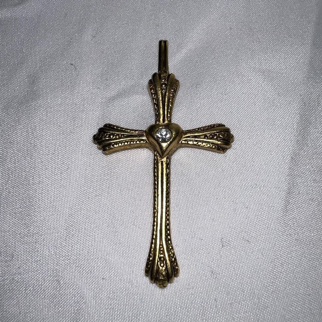 Vintage Vintage Gold Tone With Crystal in Center Cross Pendant Slide Size ONE SIZE - 1 Thumbnail