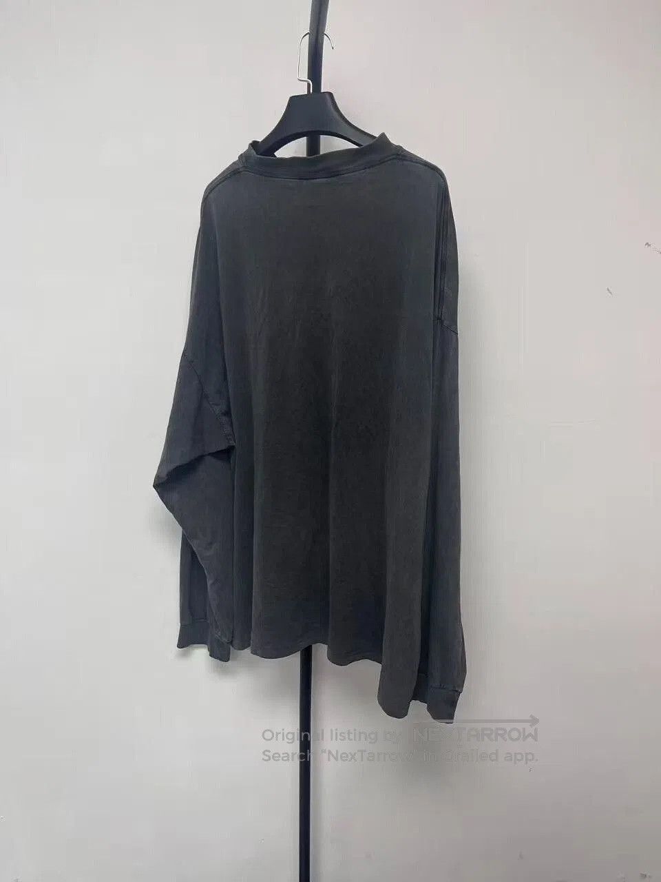 Balenciaga balenciaga gray long sleeve t. Size US M / EU 48-50 / 2 - 2 Thumbnail