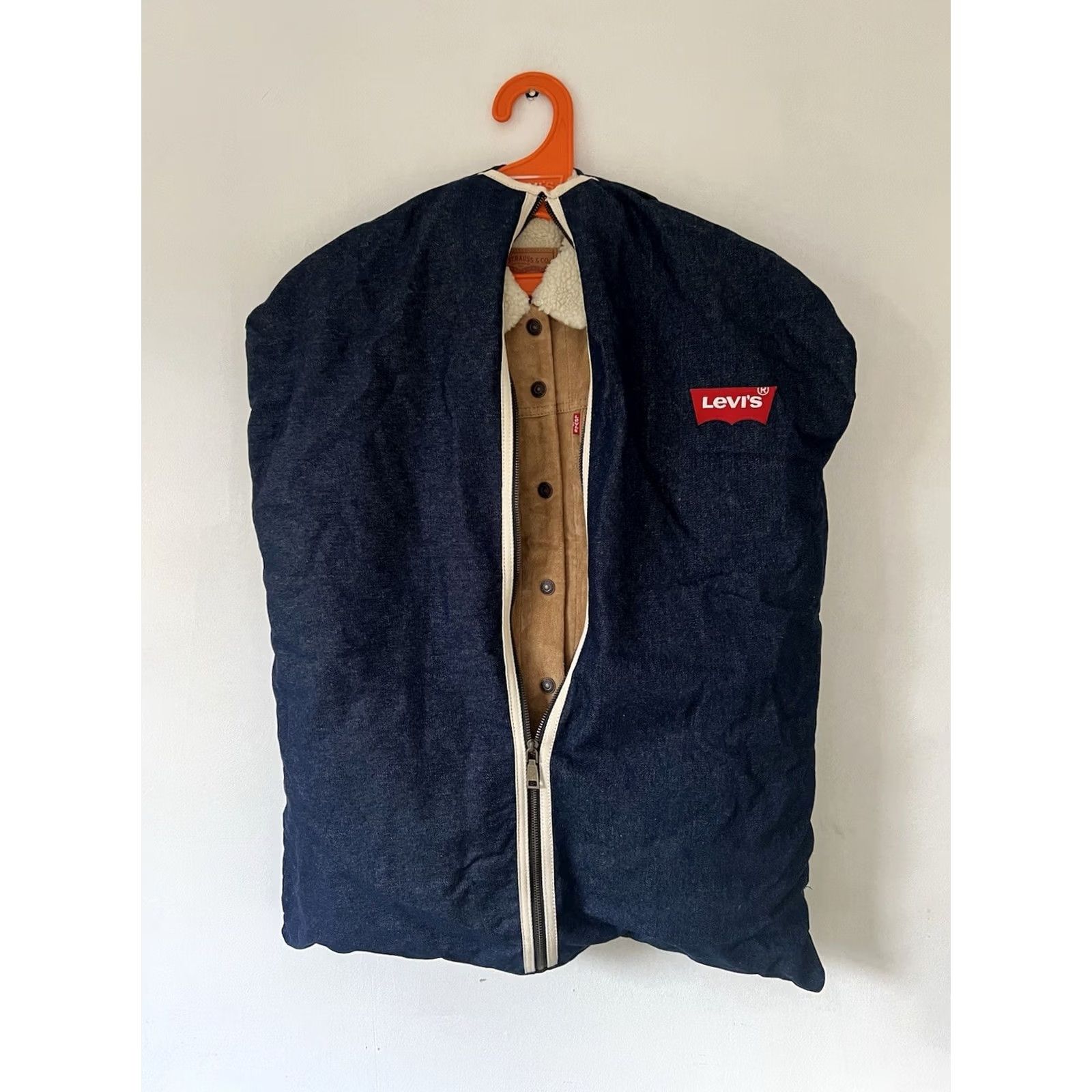 Levi's VINTAGE Levi's Suede Trucker Jacket M Sherpa Fleece Special Ltd Edition Leather LNWOT Beige Women Regular Jacket Mens Womens Size M / US 6-8 / IT 42-44 - 2 Thumbnail