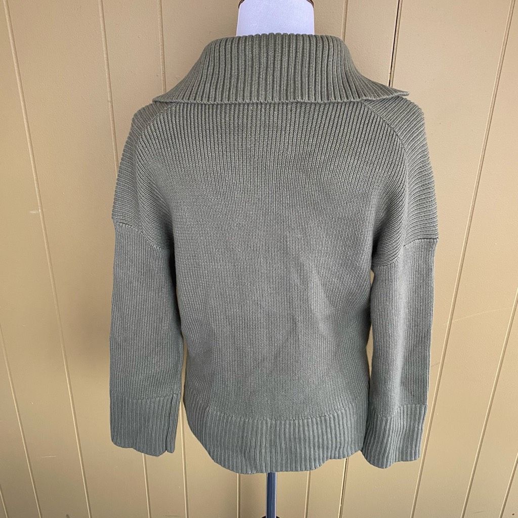 Abercrombie & Fitch Abercrombie & Fitch women XS collared V-cut Longsleeve knit Size XS / US 0-2 / IT 36-38 - 8 Thumbnail