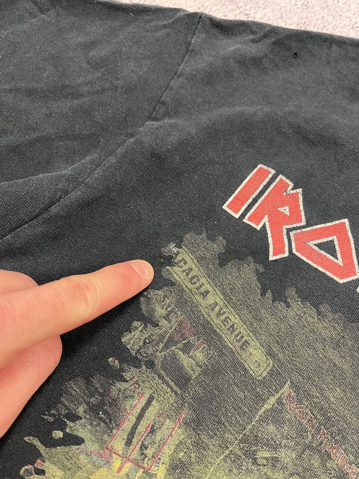 Band Tees × Iron Maiden × Vintage 2004 Vintage Iron Maiden "The Early Days" Rock Band Tee Size US M / EU 48-50 / 2 - 9 Thumbnail