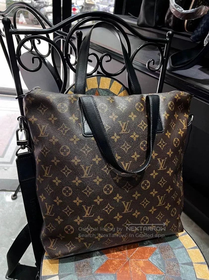 Louis Vuitton Louis Vuitton Men's Monogram Business Briefcase. Size ONE SIZE - 3 Thumbnail