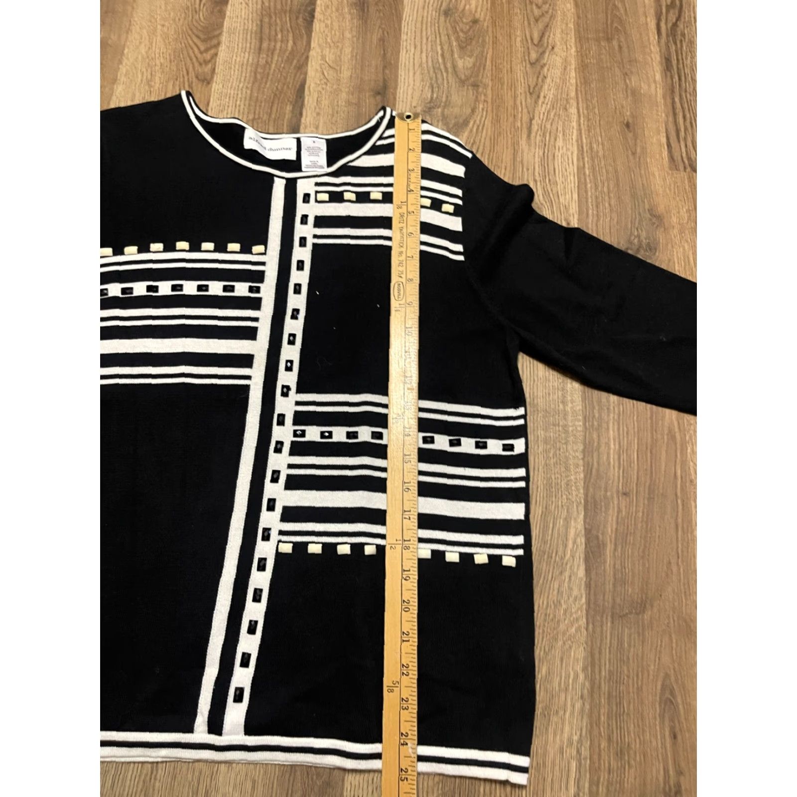 Vintage **Women's Alfred Dunner Size Small Long Sleeve Black Beaded T-Shirt** User: **Alfred Dunner Women's Size Small Long Sleeve Black Beaded T-Shirt** Size S / US 4 / IT 40 - 6 Thumbnail