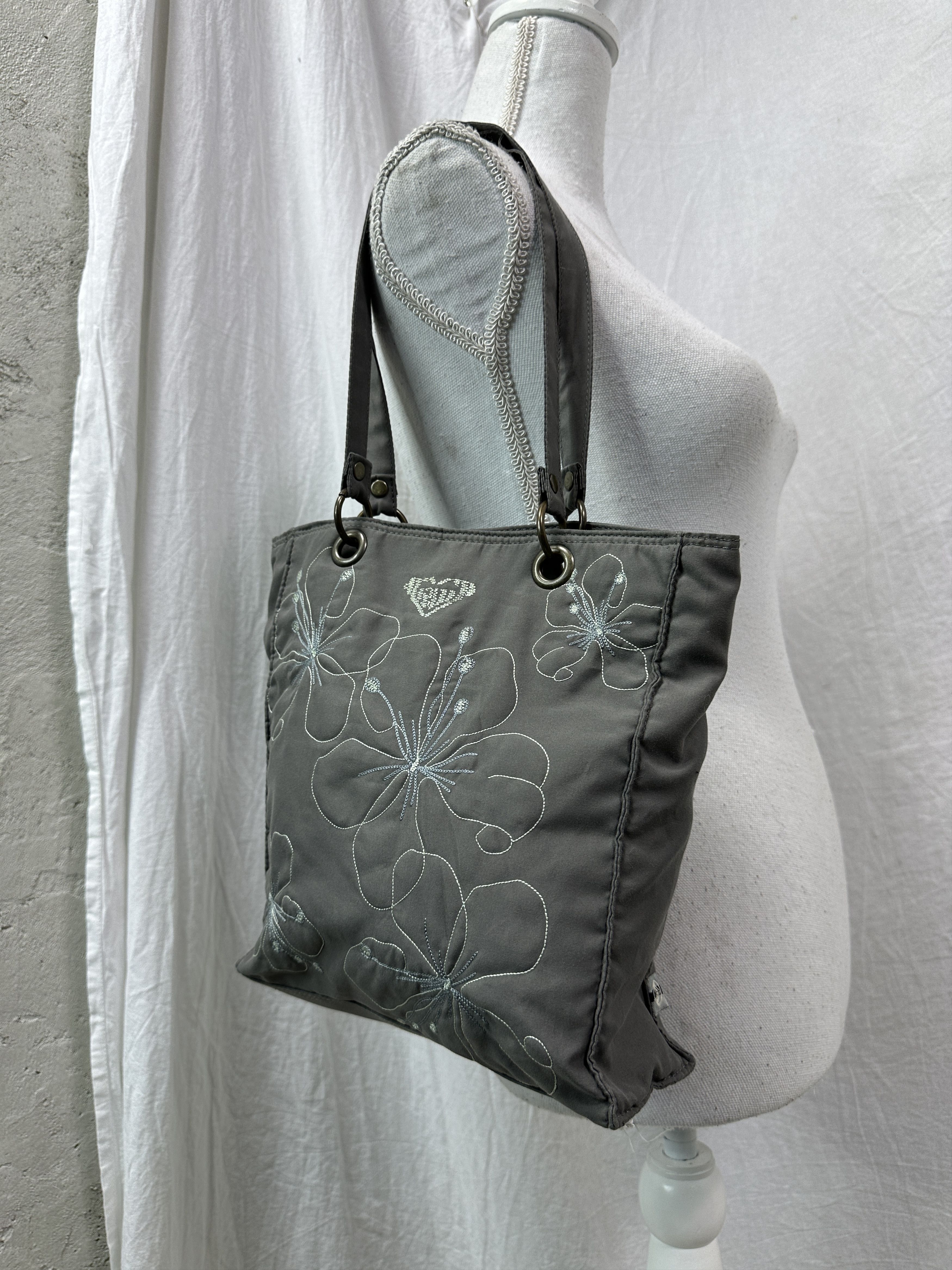 Vintage Vintage Streetwear Casual Nylon Roxy Bag 00s Size ONE SIZE - 3 Thumbnail