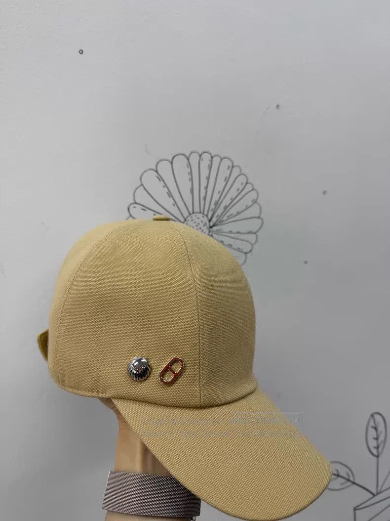 Hermes Hermes size 59 Pig Nose Shell Button Khaki Baseball Cap Size ONE SIZE - 1 Thumbnail