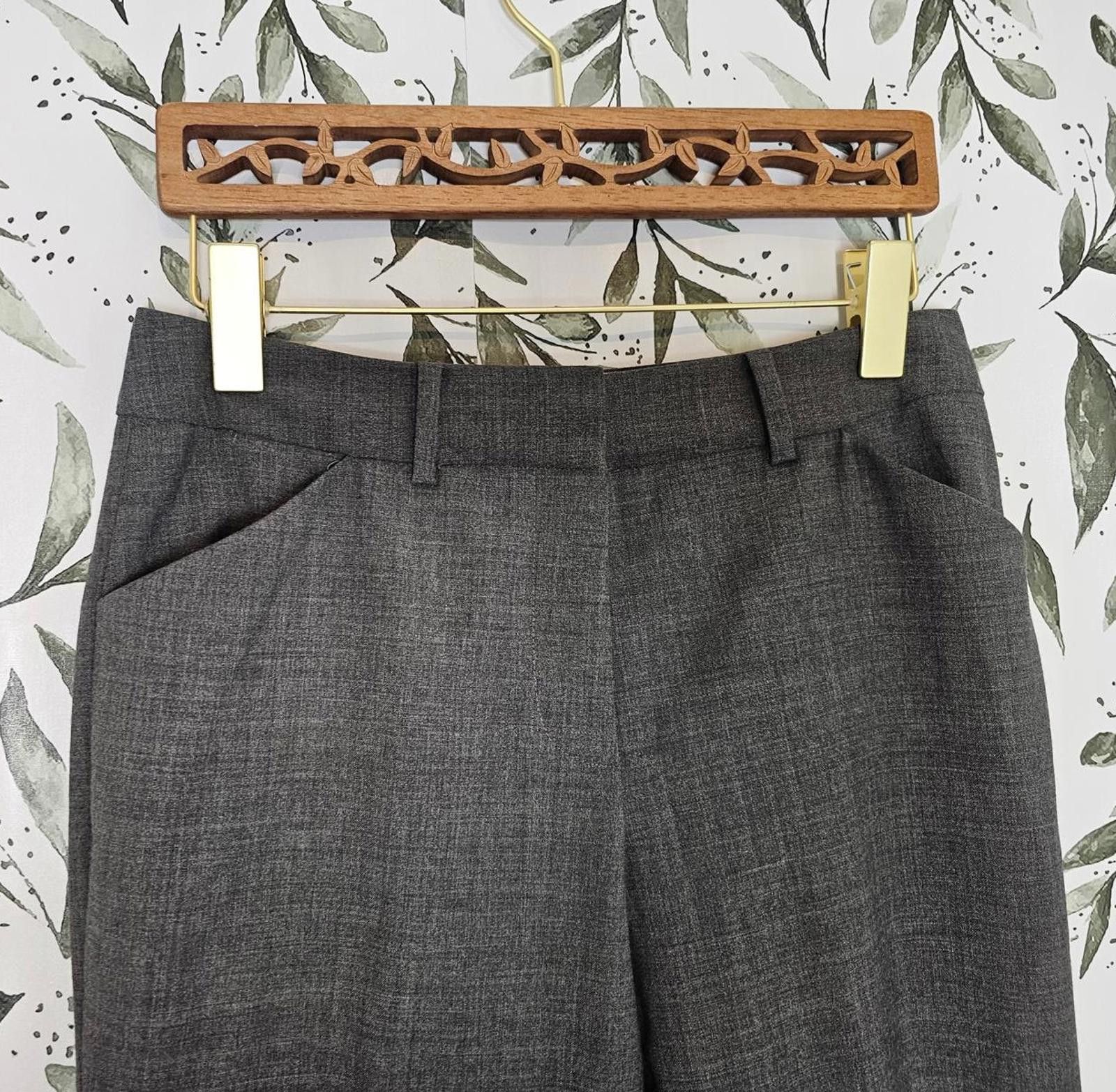 Saks Fifth Avenue Saks Fifth Ave Pants Gray Womens Size 4 Virgin Wool Size 27" / US 4 / IT 40 - 1 Thumbnail