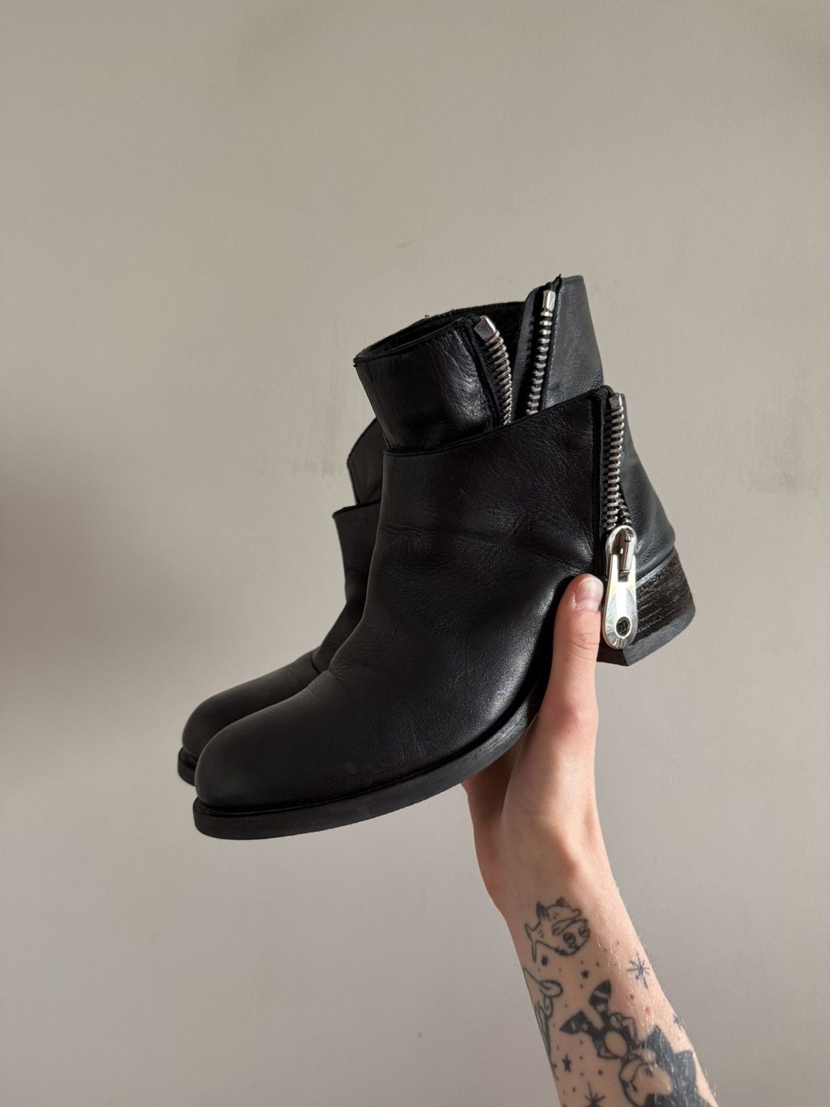 Vintage Vintage Italian Leather Zip Boots Size US 9 / IT 39 - 1 Thumbnail