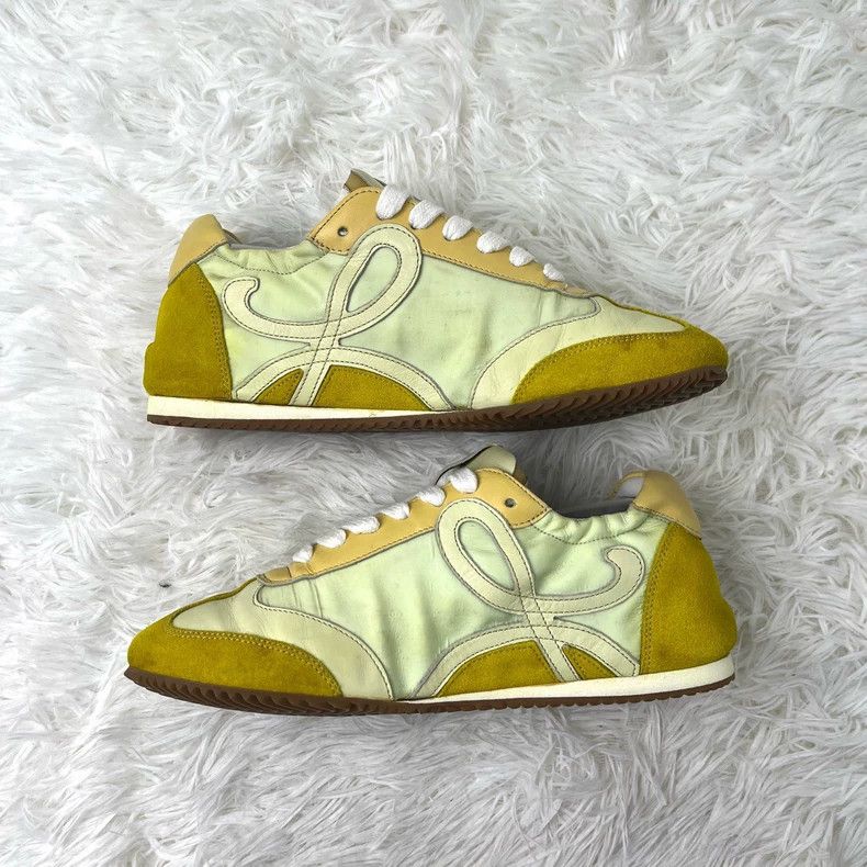 Loewe LOEWE White and yellow Gumpy shoes Size US 5.5 / IT 35.5 - 5 Thumbnail