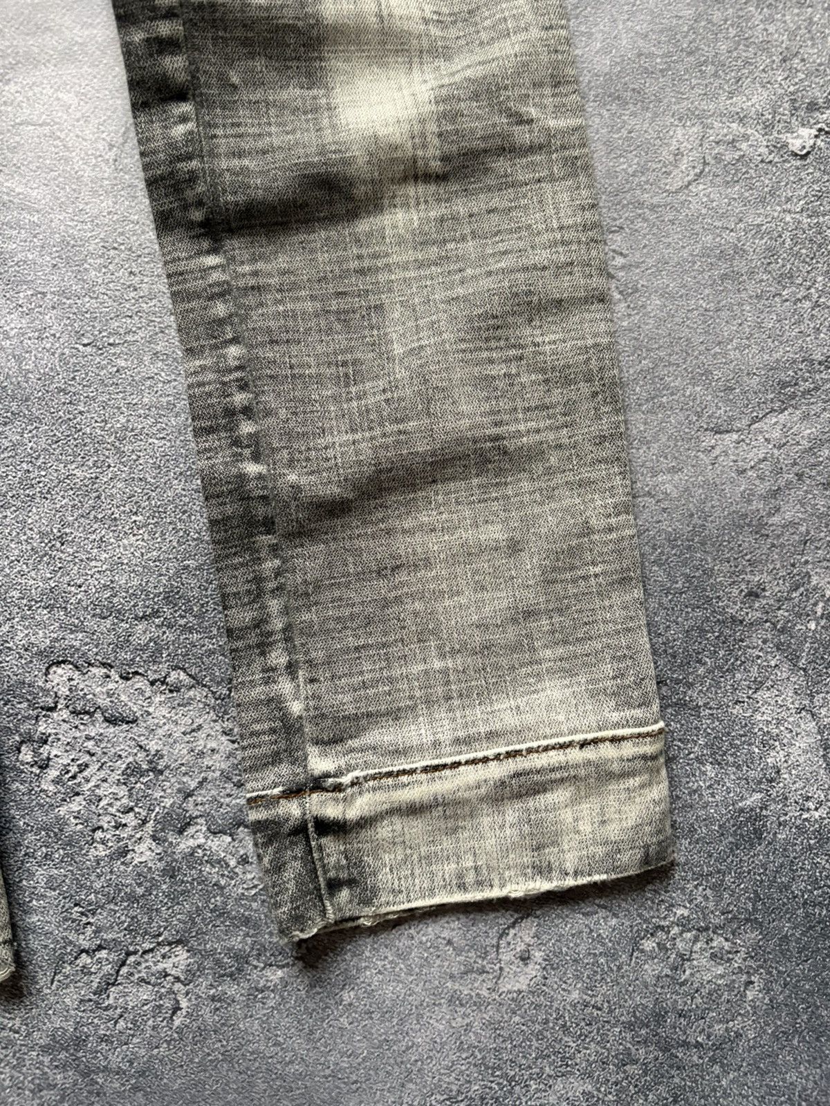 Dolce & Gabbana Vintage Dolce & Gabbana Y2K Wash Distressed Denim Jeans Size 27" / US 4 / IT 40 - 5 Thumbnail