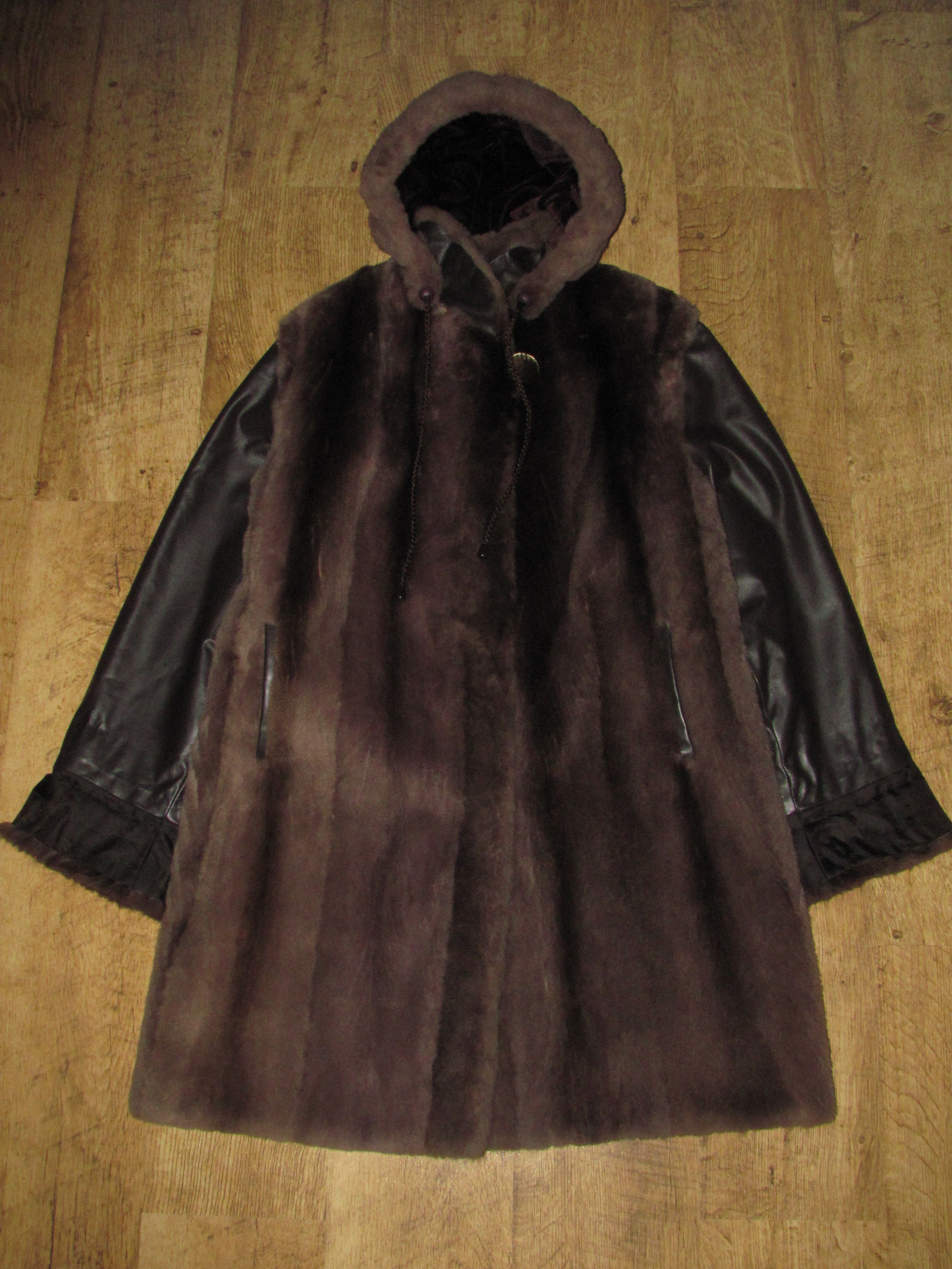 Vintage VINTAGE HOODED FUR COAT WITH LEATHER SLEEVES Size US M / EU 48-50 / 2 - 3 Thumbnail