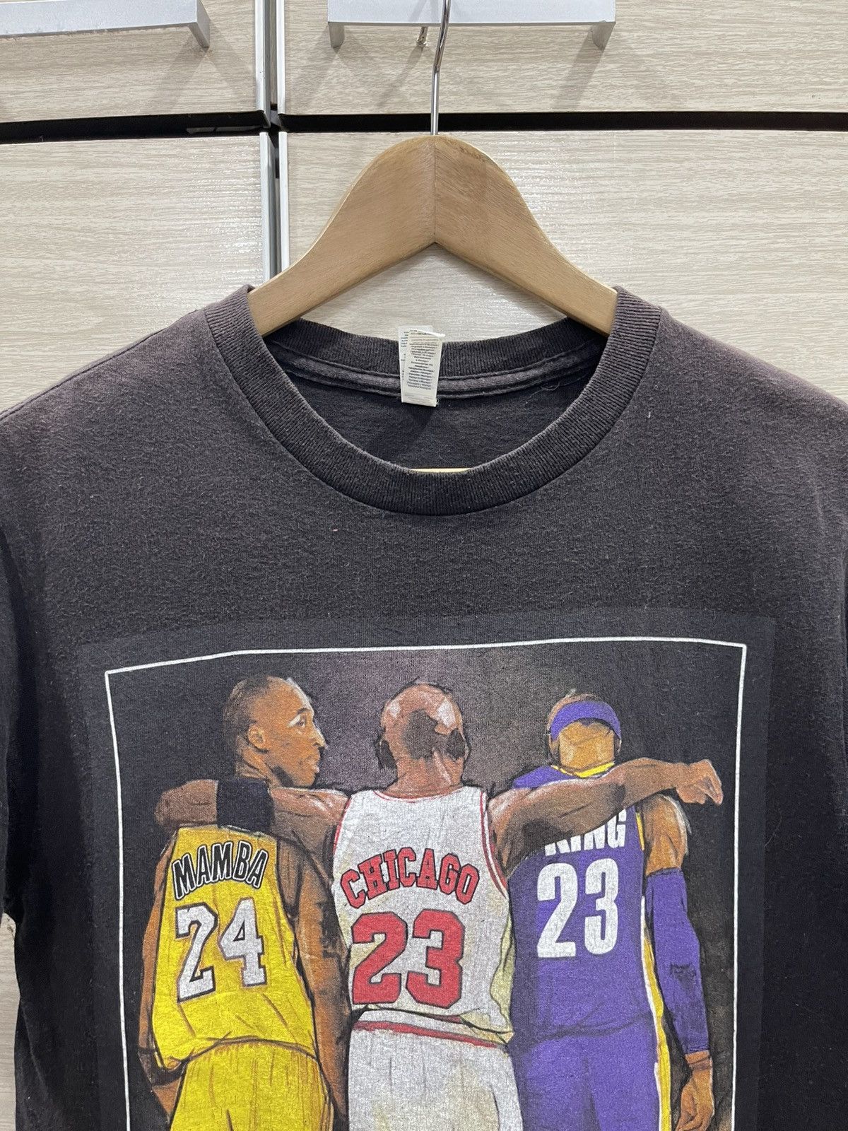 NBA Vintage Kobe Bryant Michael Jordan LeBrom James T-Shirt Size US S / EU 44-46 / 1 - 5 Thumbnail