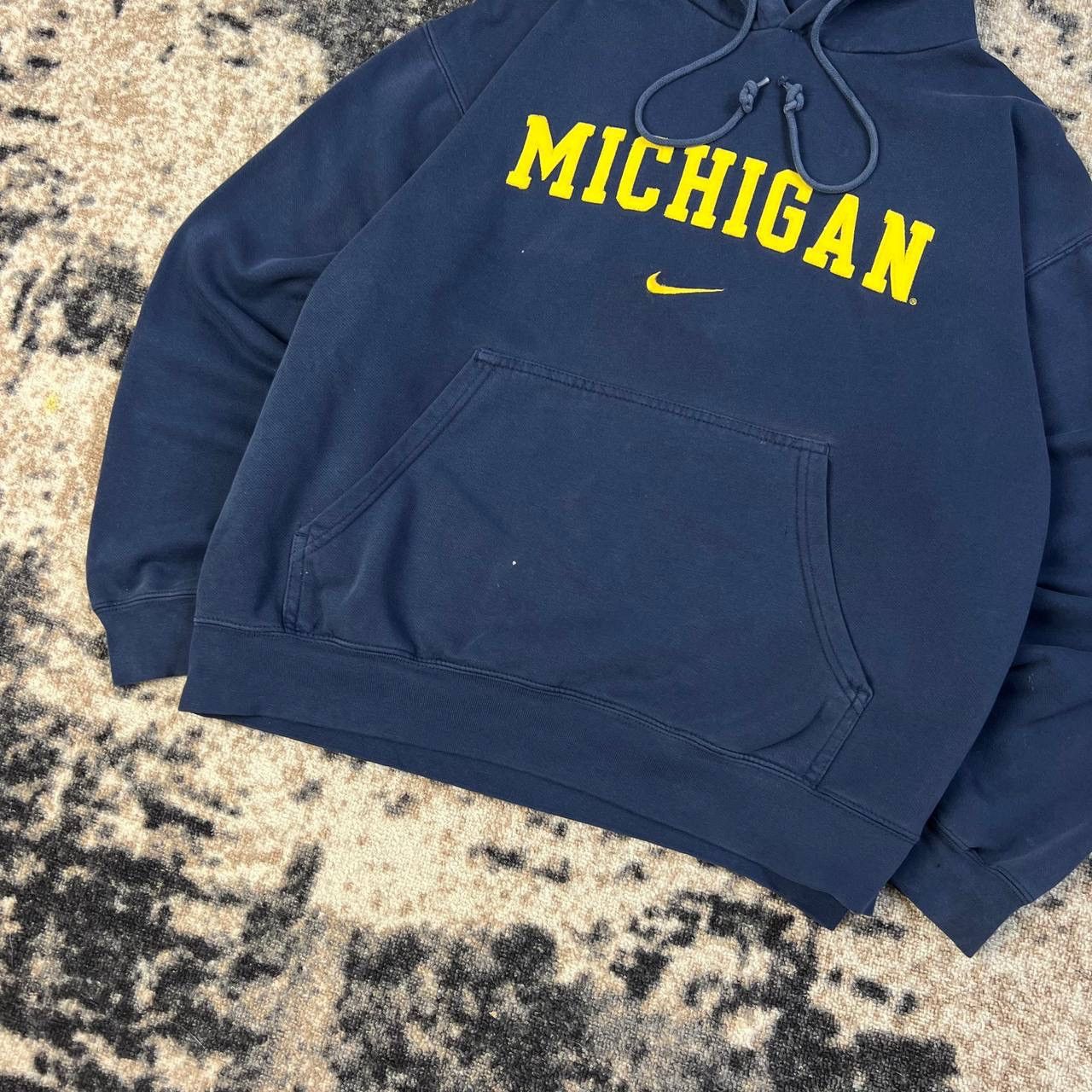 Nike Nike Michigan State Swoosh Big Logo Vintage Y2K Hoodie Size US M / EU 48-50 / 2 - 3 Thumbnail