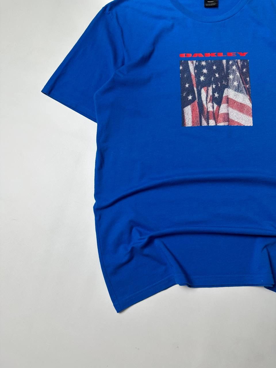 Oakley 00’s Vintage Oakley Rare American Flag Logo T Shirt Size US L / EU 52-54 / 3 - 2 Thumbnail
