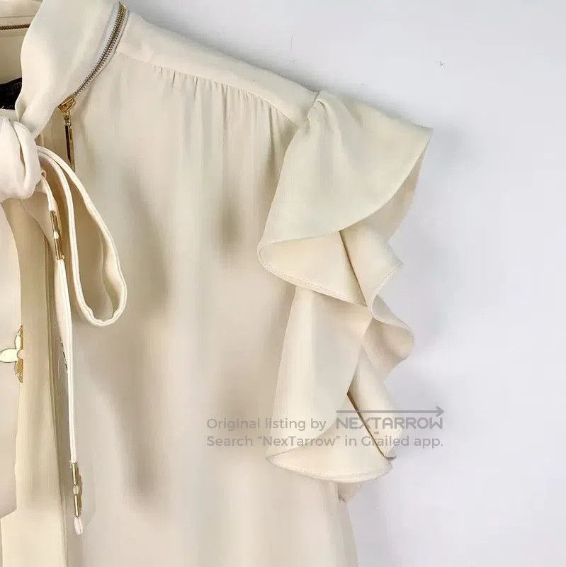 Louis Vuitton Louis Vuitton Beige Silk Ruffle Blouse . Size XS / US 0-2 / IT 36-38 - 2 Thumbnail