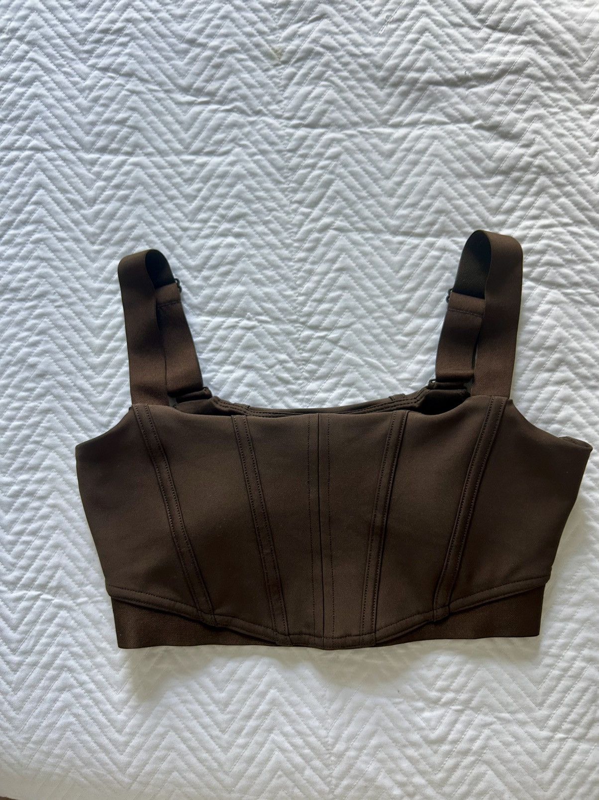 Alo Yoga ALO Yoga Airlift Corset Bra in Espresso Size S / US 4 / IT 40 - 2 Thumbnail