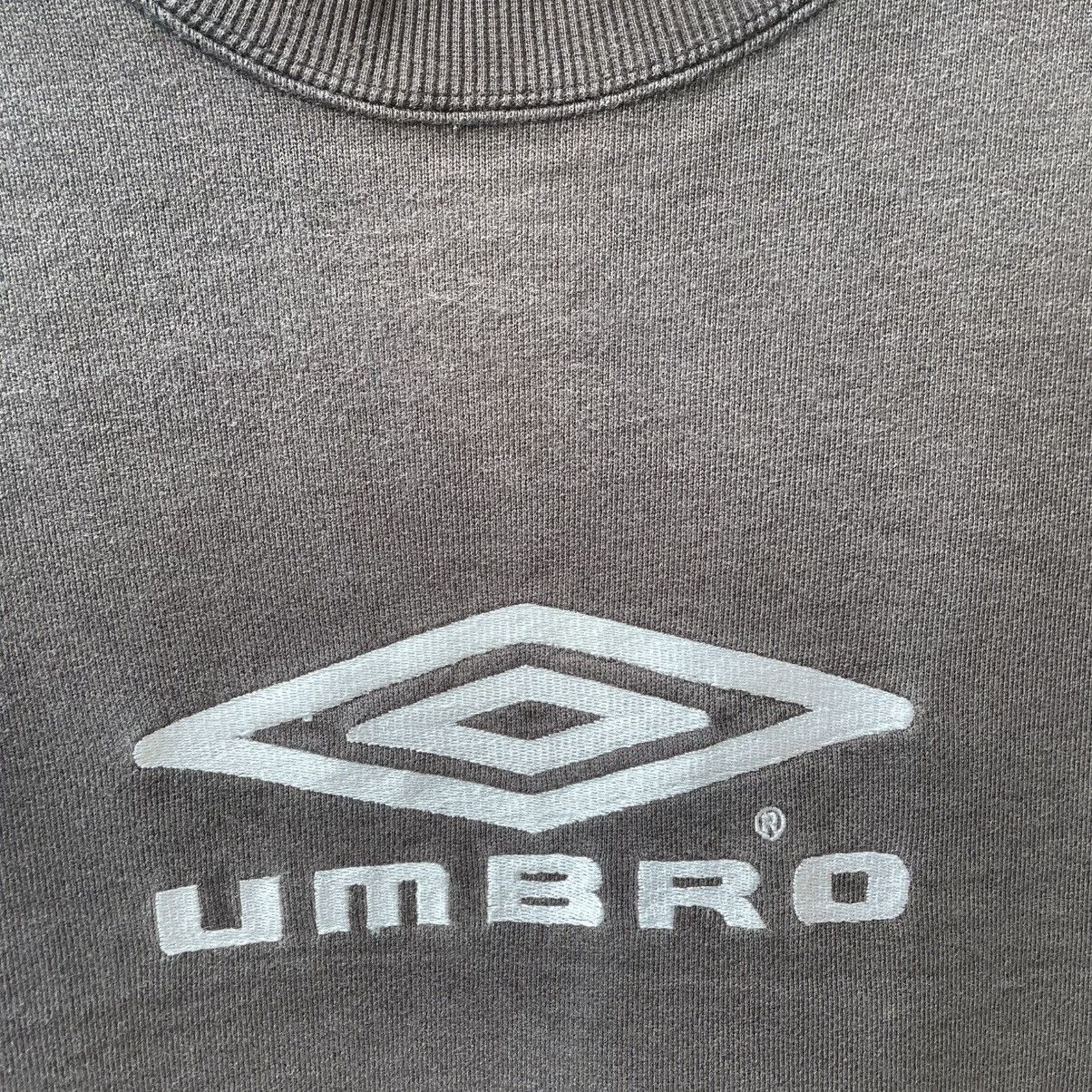 Umbro 🔥Vintage Umbro OG Big Logo Sun Faded Distress Sweatshirts Size US M / EU 48-50 / 2 - 6 Thumbnail