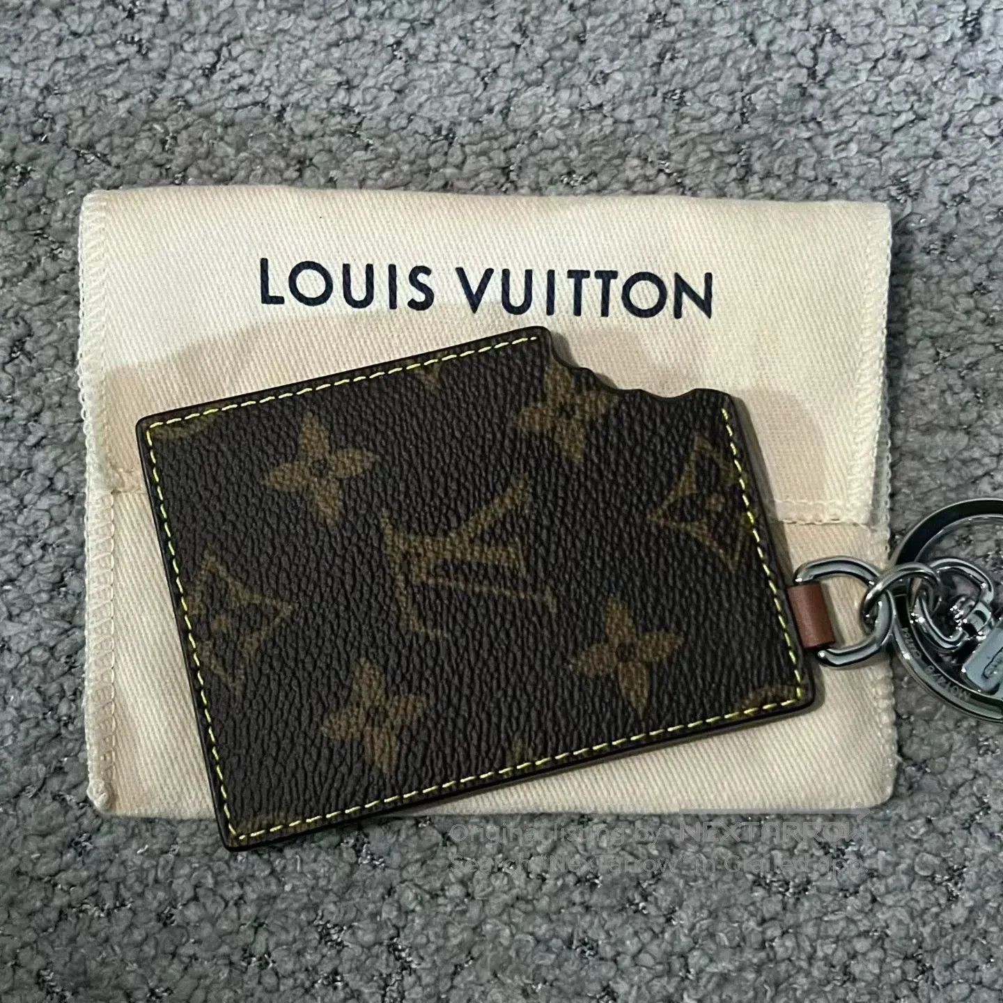 Louis Vuitton Louis Vuitton Brown Logo Leather Charm. Size ONE SIZE - 3 Thumbnail