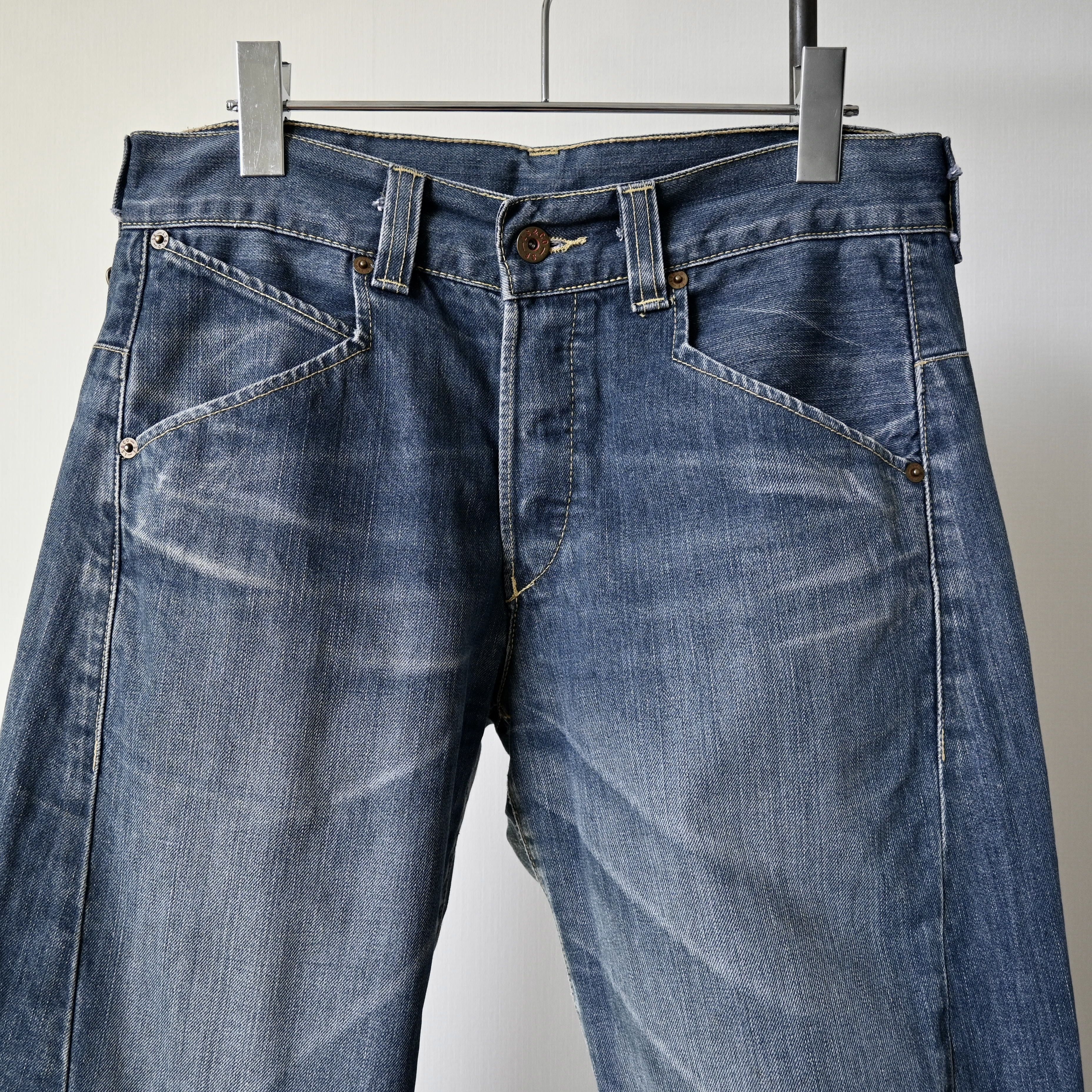 Levi's VTG, 2000s Levi's Europe 3D cut jeans, 30 x 32 Size US 30 / EU 46 - 6 Thumbnail
