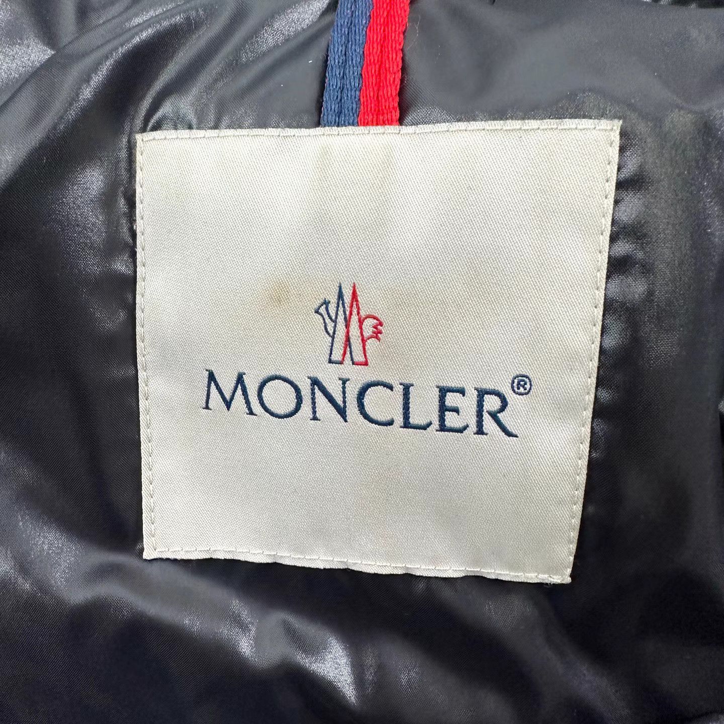 Moncler Moncler Rateua Black Shiny Down Jacket With Sleeve Logo K12 Size US L / EU 52-54 / 3 - 7 Thumbnail