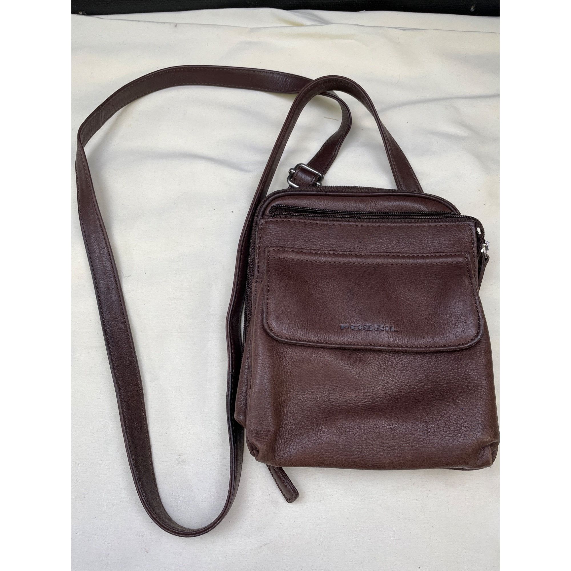 Fossil Fossil Womens Brown Leather Crossbody Bag SKU 6577 Size ONE SIZE - 1 Thumbnail