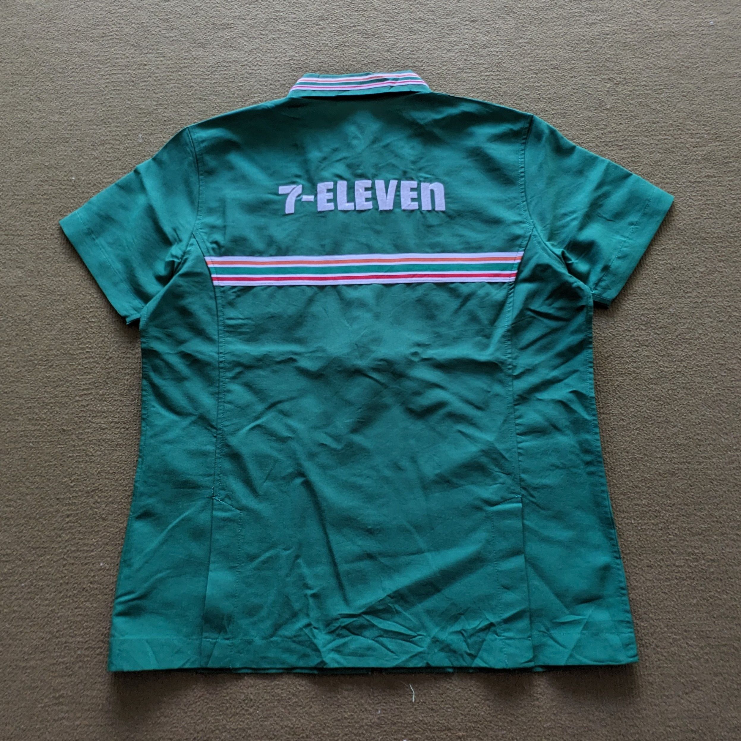 Japanese Brand Vintage 7 ELEVEN Uniform Workers Shirts Size US S / EU 44-46 / 1 - 3 Thumbnail
