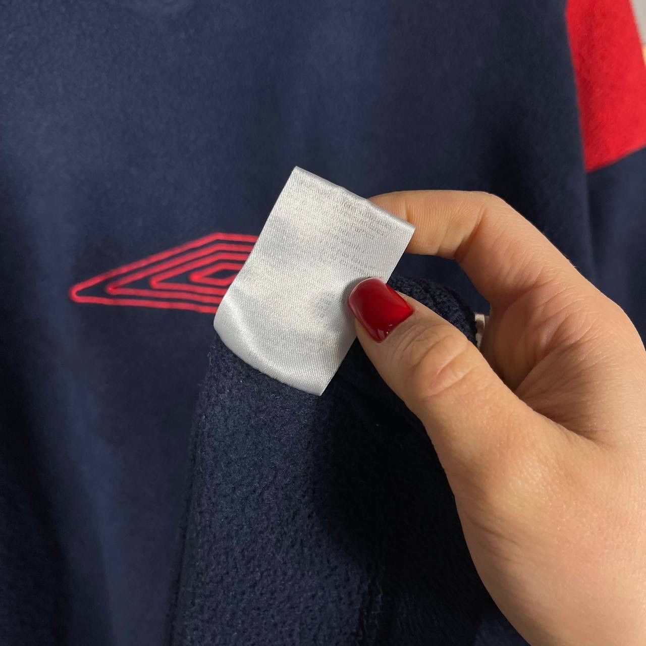Umbro Rare Vintage Umbro Fleece Crewneck Navy Red Minimal Logo Size US XXL / EU 58 / 5 - 7 Thumbnail