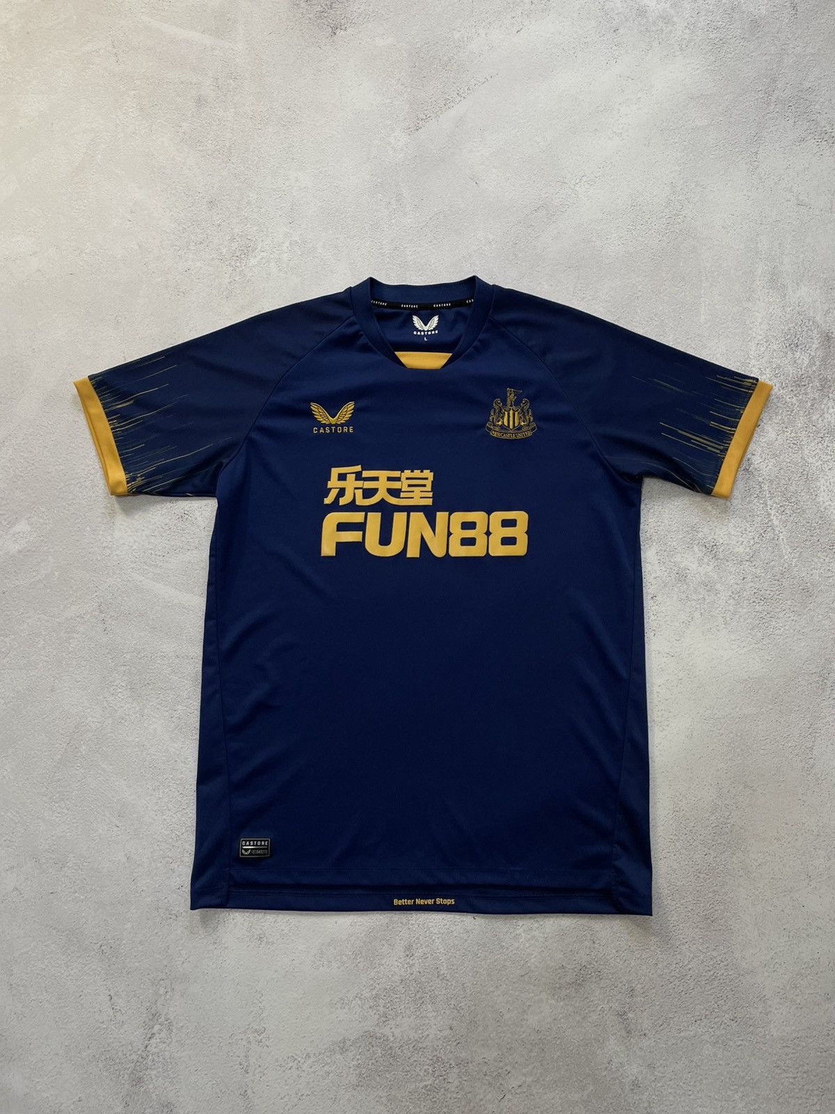 Other Newcastle football 2022 - 2023 Jersey Castore 130 YRS Size L Size US L / EU 52-54 / 3 - 1 Thumbnail