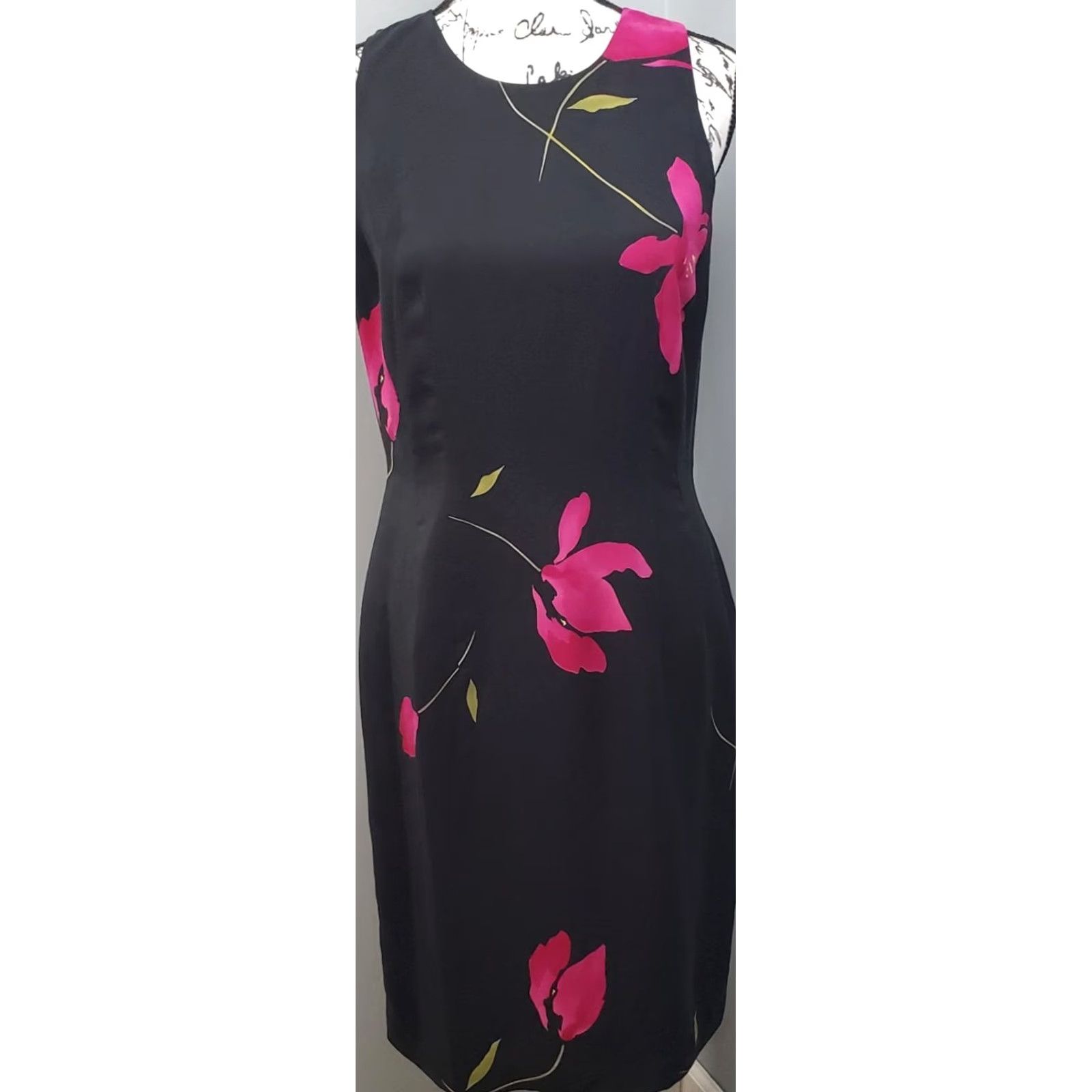 MAGGY LONDON Maggy London Womens Midi Dress 8 Black Floral Silk Round Neck Keyhole Back Zip VINTAGE? No, Regular? Size M / US 6-8 / IT 42-44 - 2 Thumbnail