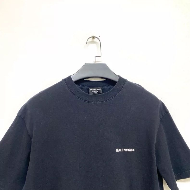 Balenciaga Balenciaga Short sleeve T-shirt with large logo on the bac Size US XS / EU 42 / 0 - 3 Thumbnail