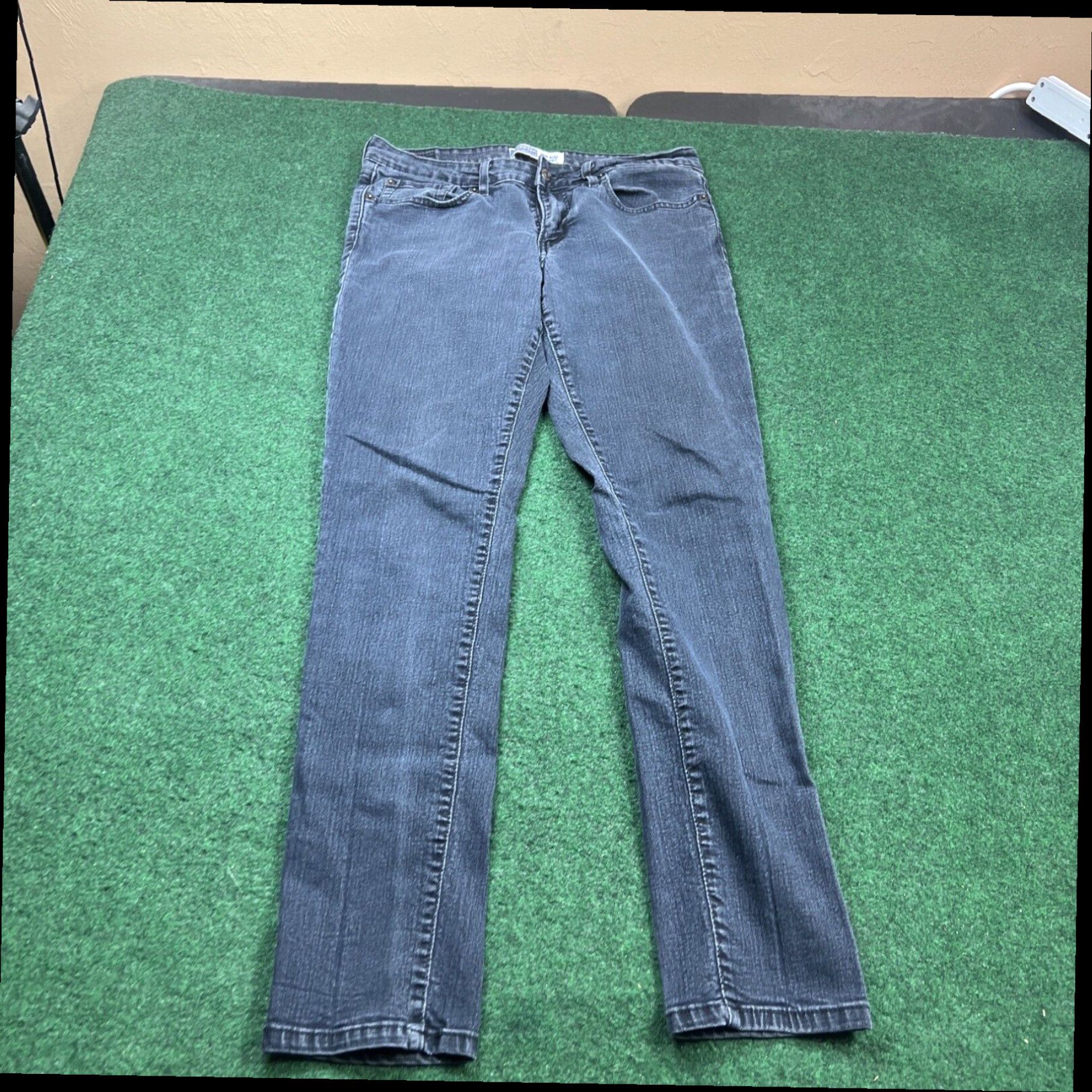 Levi's Levis Mid Rise Skinny Womens 10M 30x30 Black Jeans Size 32" / US 10 / IT 46 - 1 Thumbnail