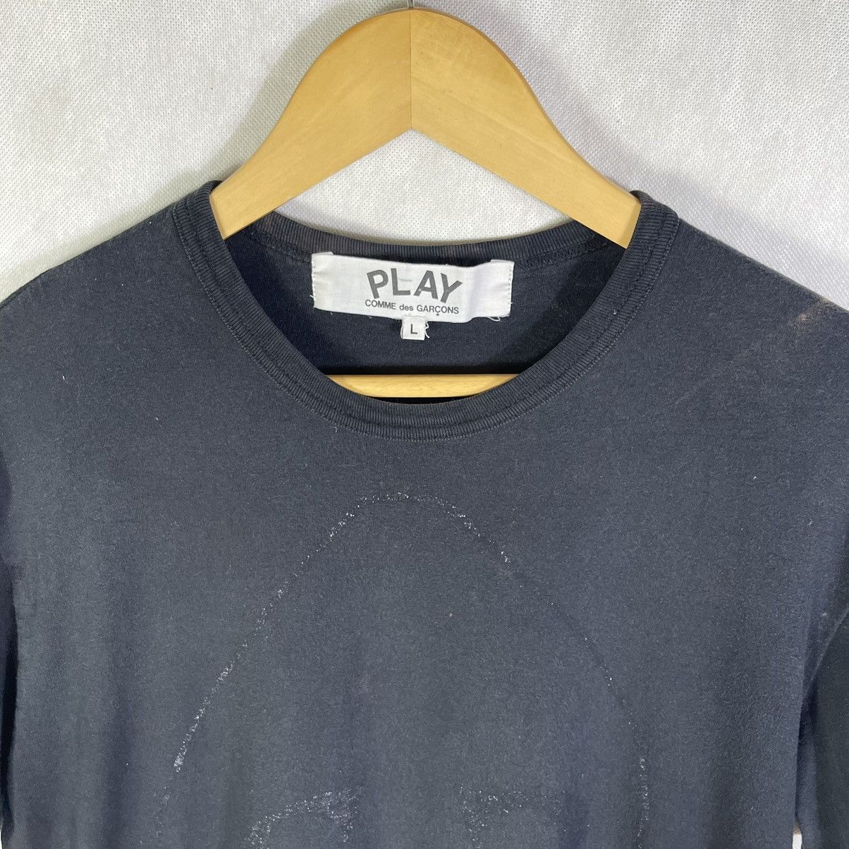 Comme des Garcons × Comme des Garcons PLAY Fades! Comme Des Garcons Play Upside Logo Fade Out Tee Size US L / EU 52-54 / 3 - 3 Thumbnail