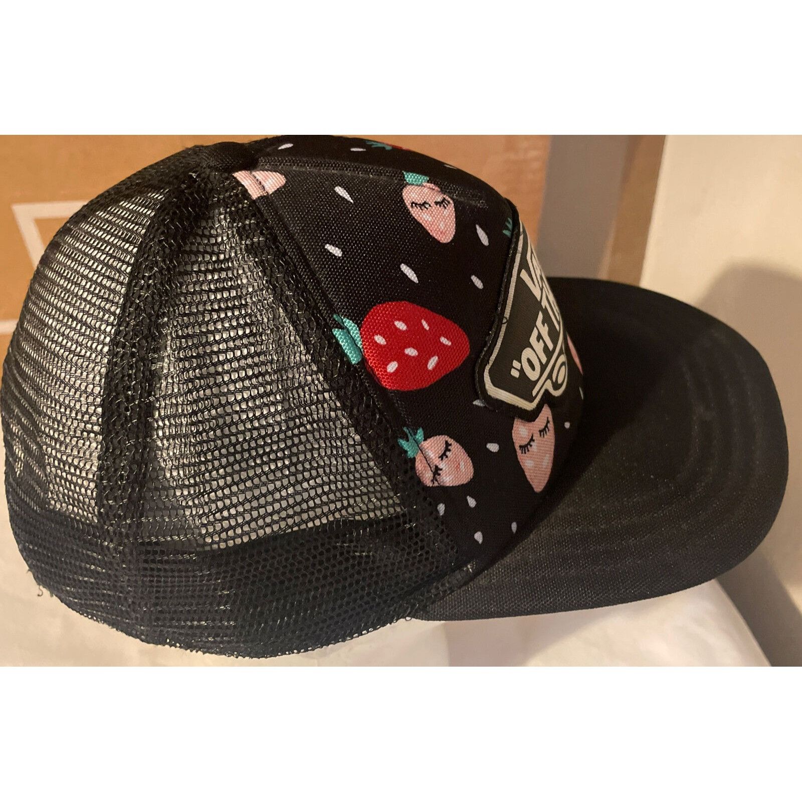 Vans Vans off the wall black SnapBack baseball hat w/red pink str Size ONE SIZE - 6 Thumbnail