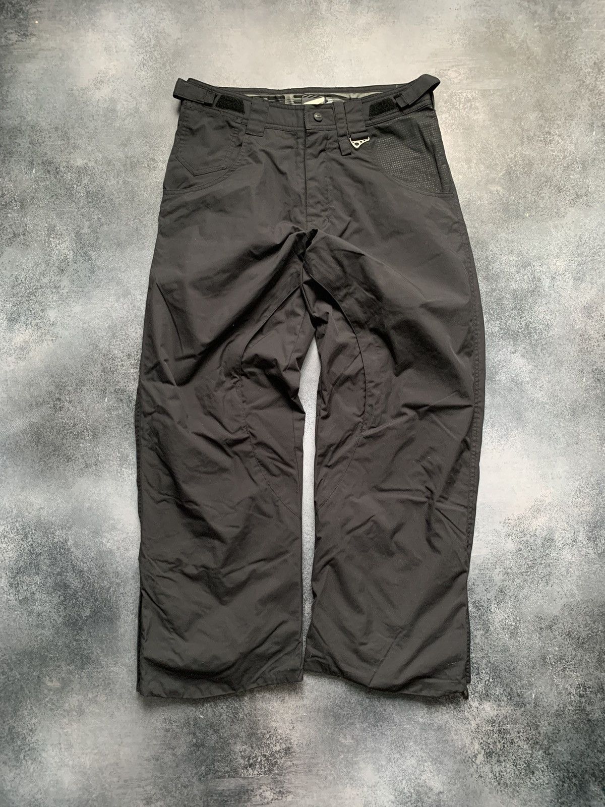 image of Oakley Vintage Winter Ski Pants in Black, Men's (Size 31)