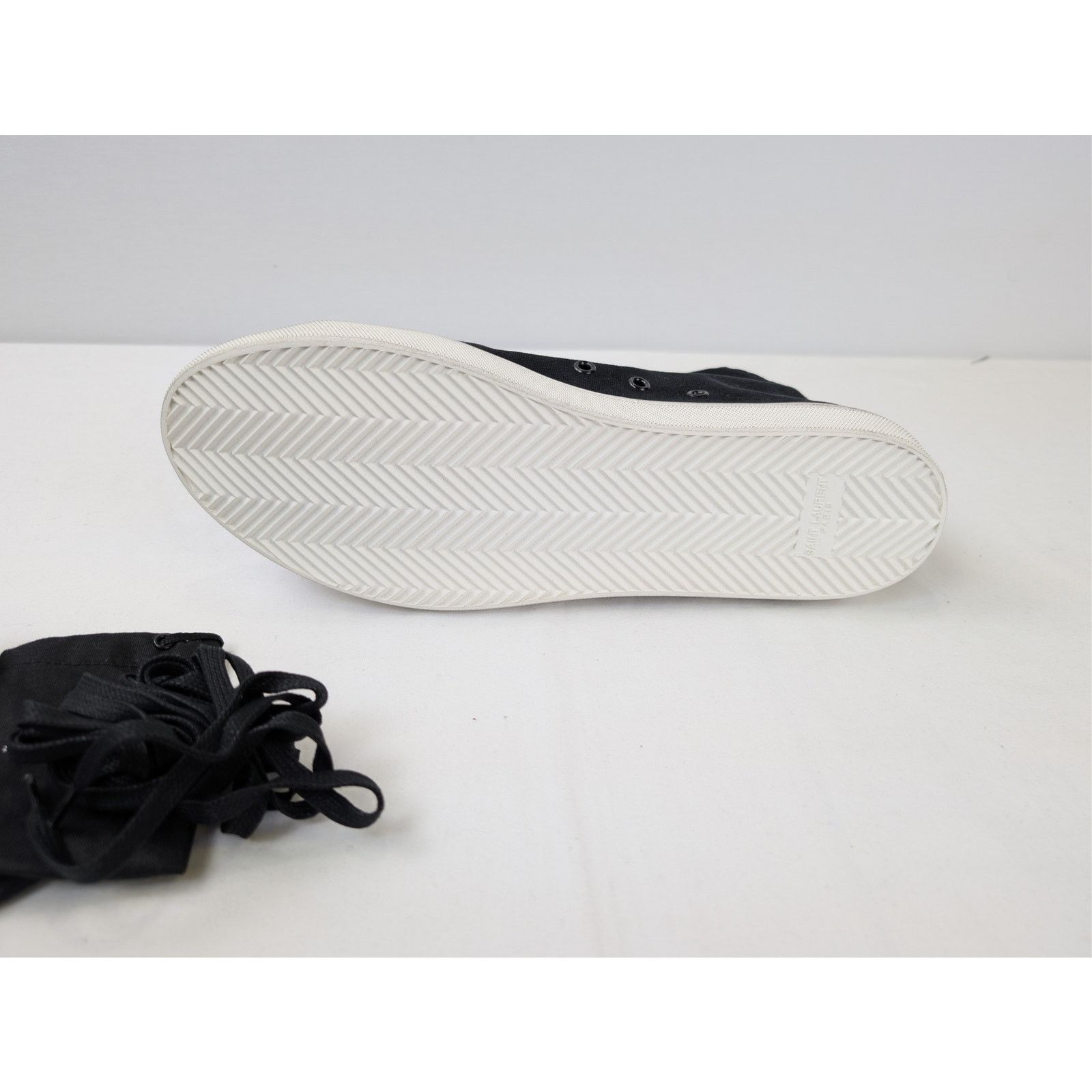Saint Laurent Paris o1rshd1 Malibu Mid-Top Sneaker in black canvas and leather Size US 11 / EU 44 - 11 Thumbnail