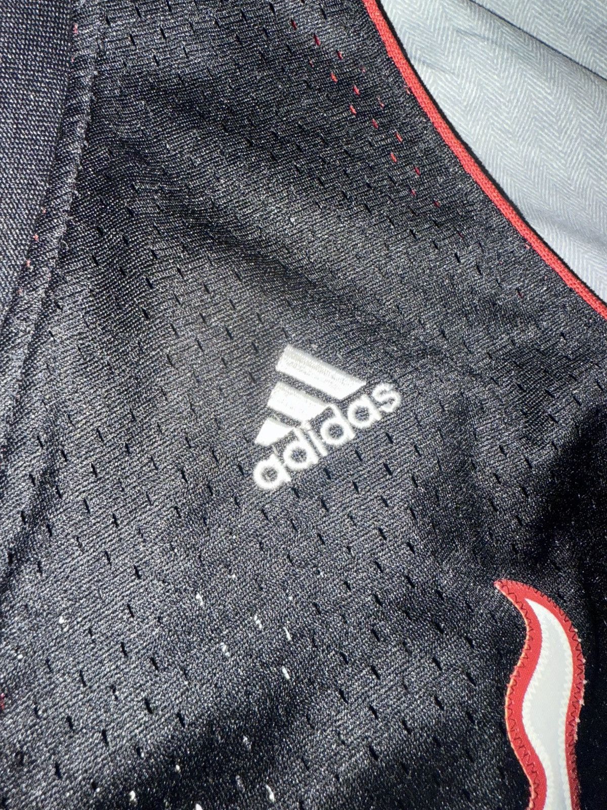 Adidas Adidas Vintage Dwyane Wade Miami Heat Jersey Size US XL / EU 56 / 4 - 5 Thumbnail