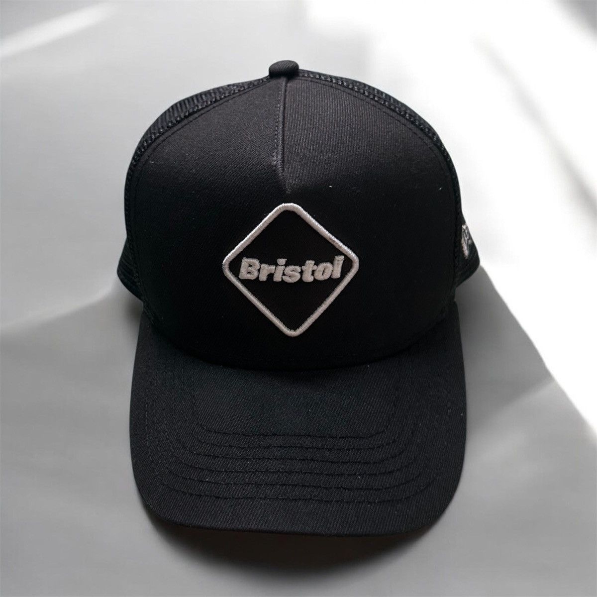 F.C. Real Bristol SOPHNET F.C. Real Bristol x New Era Size ONE SIZE - 4 Thumbnail