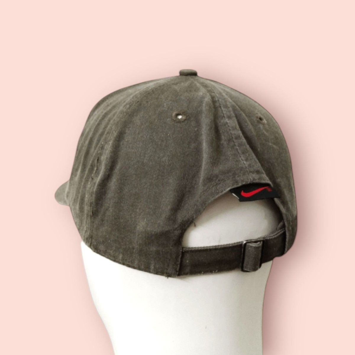 Nike VINTAGE NIKE EMBROIDERED SWOOSH STRAPBACK Size ONE SIZE - 6 Thumbnail