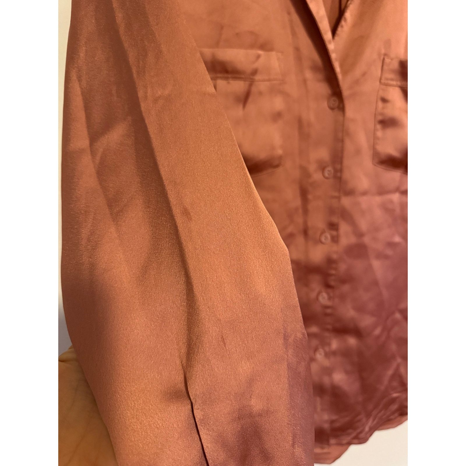 Abercrombie & Fitch Abercrombie & Fitch Silk Boyfriend Button Up Sz S Size S / US 4 / IT 40 - 2 Thumbnail