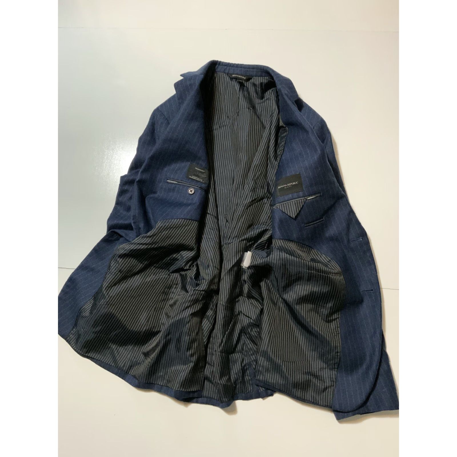 Banana Republic VINTAGE Banana Republic Marzotto Striped Wool Navy Blue Sportscoat Blazer Jacket Sz. 42R Men Blazer Navy Striped Wool 42R Mens Jacket Size 42R - 3 Thumbnail