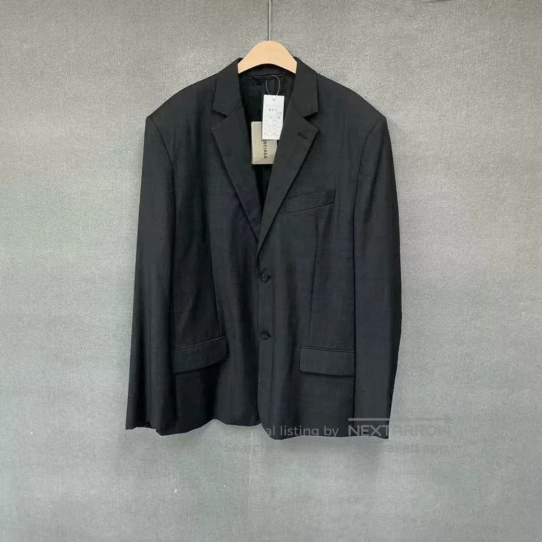 Balenciaga balenciaga printed blazer with back design. Size US L / EU 52-54 / 3 - 2 Thumbnail