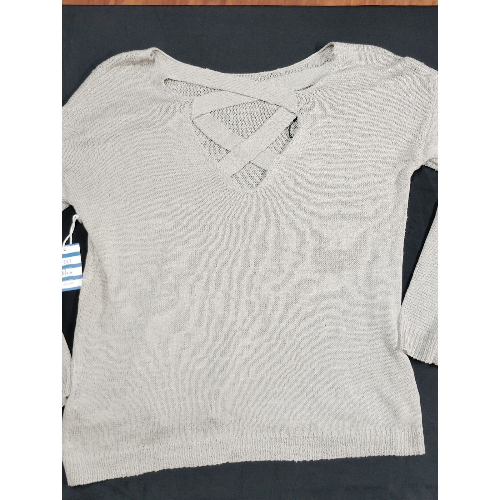Forever 21 Forever 21 Light Taupe Crisscross Back Knit Sweater Size M / US 6-8 / IT 42-44 - 1 Thumbnail