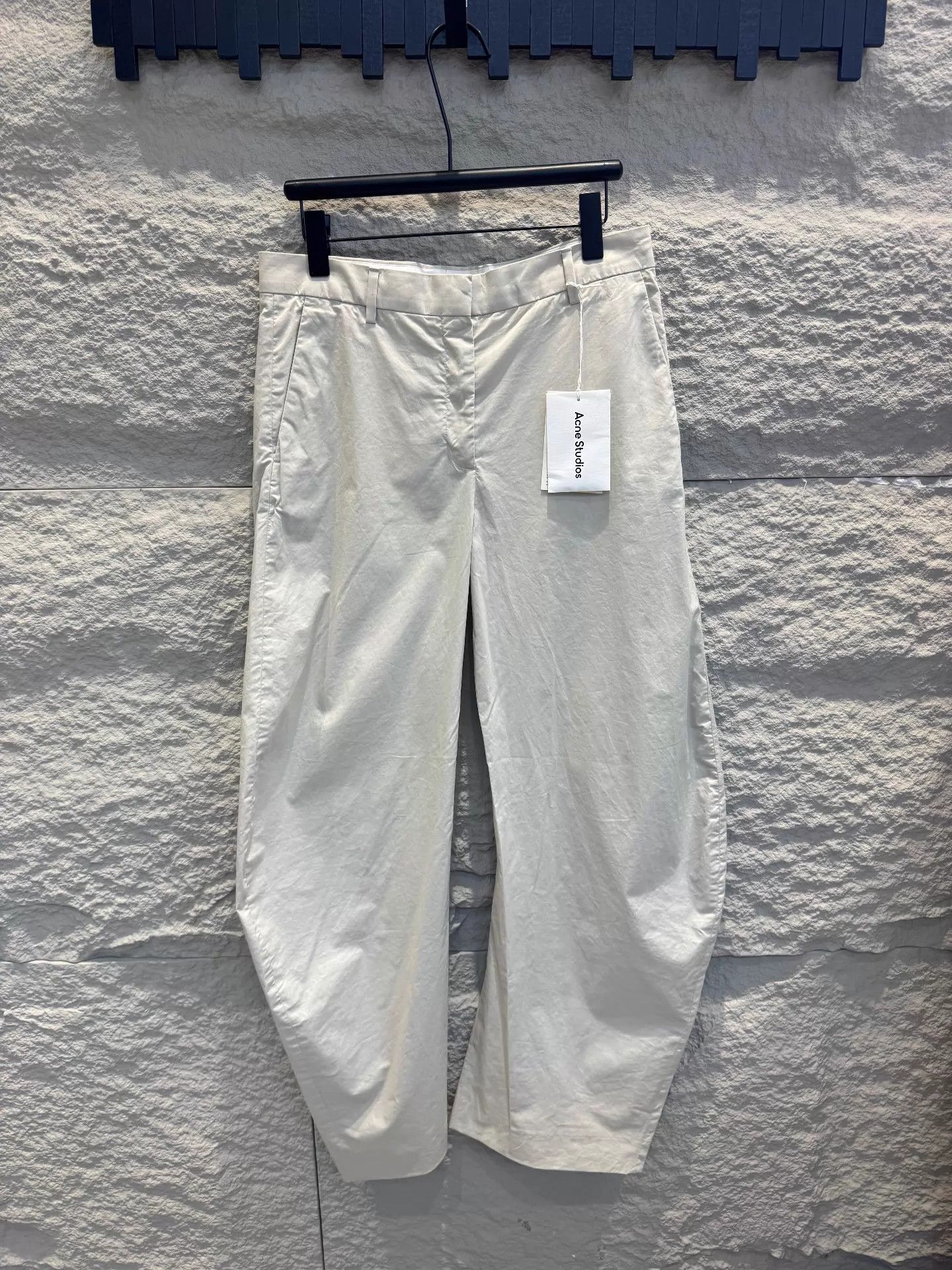 Acne Studios Acne Studios ss26 Ivory Casual Pants 36 Unisex Size 25" / US 0 / IT 36 - 1 Thumbnail