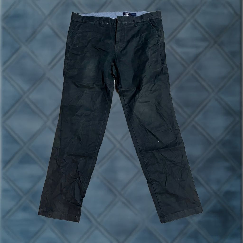Gap Gap Slim Chino Pants Men 33x30 Black Solid Distressed Front Flat Front Zip Comfort Easy Care Slimming Jeans? Size US 33 - 1 Thumbnail