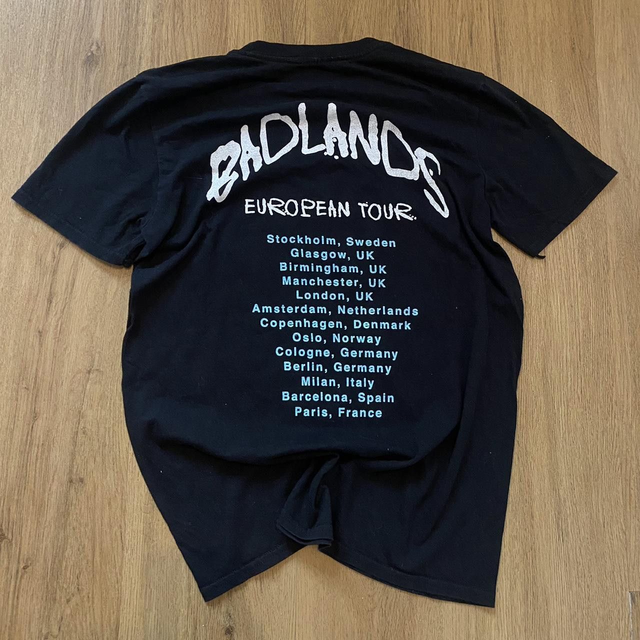 Other Badlands black and blue tshirt #Badlands Size US S / EU 44-46 / 1 - 2 Thumbnail