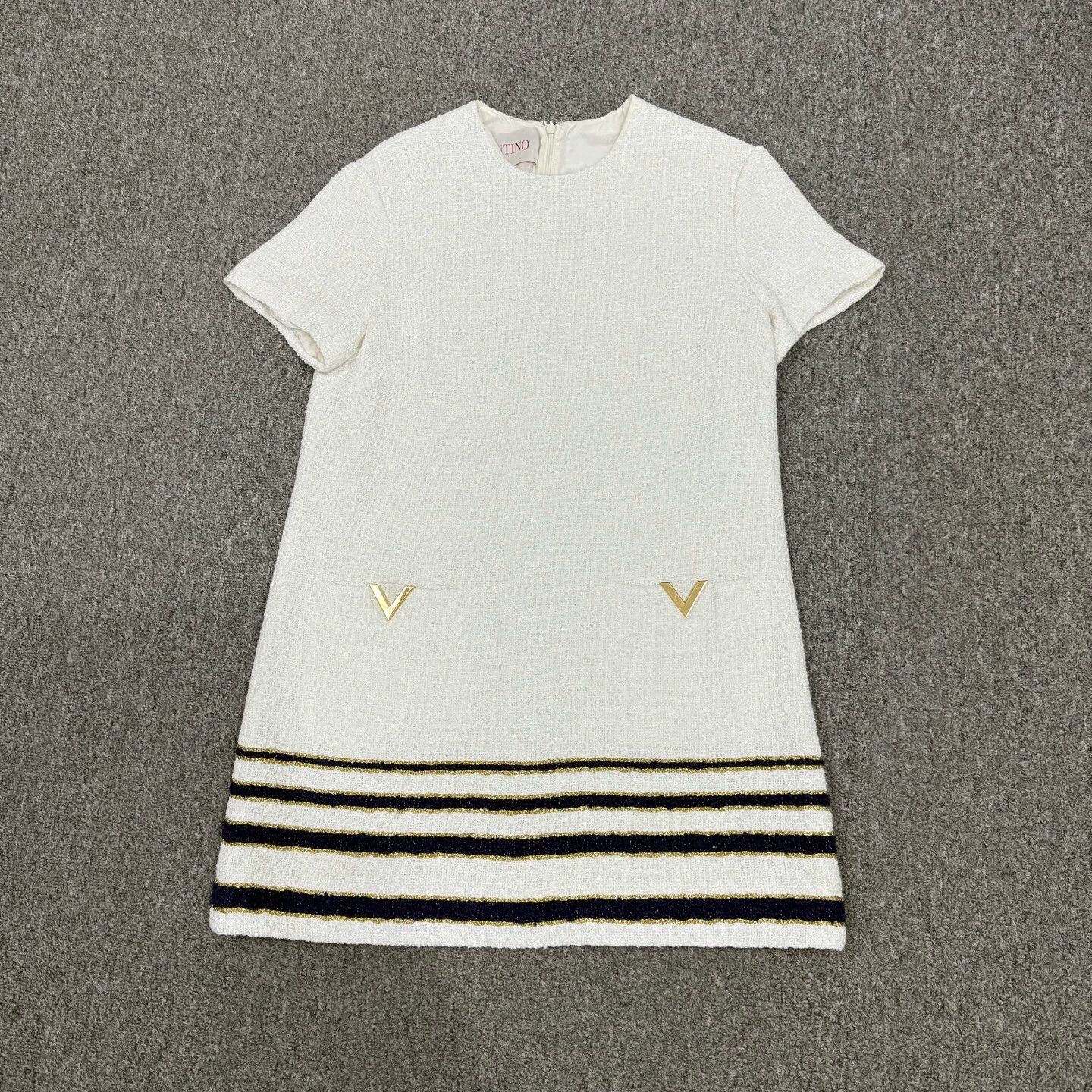 Valentino Valentino white silk wool V-pocket dress SS25 44 Size M / US 6-8 / IT 42-44 - 1 Thumbnail