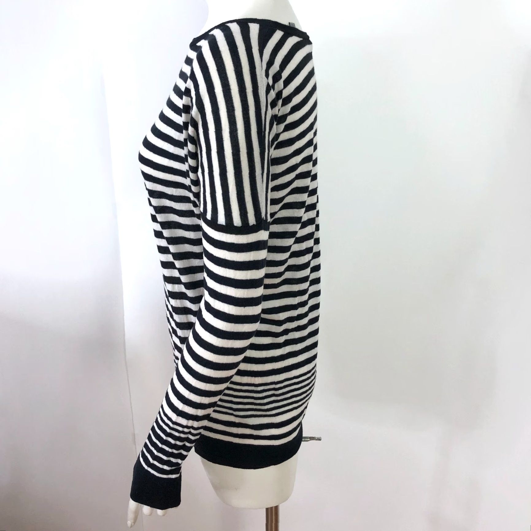 Vince Vince Small Drop Shoulder Womens Pullover Top Long Sleeve Blue PLS READ FADED Size S / US 4 / IT 40 - 3 Thumbnail
