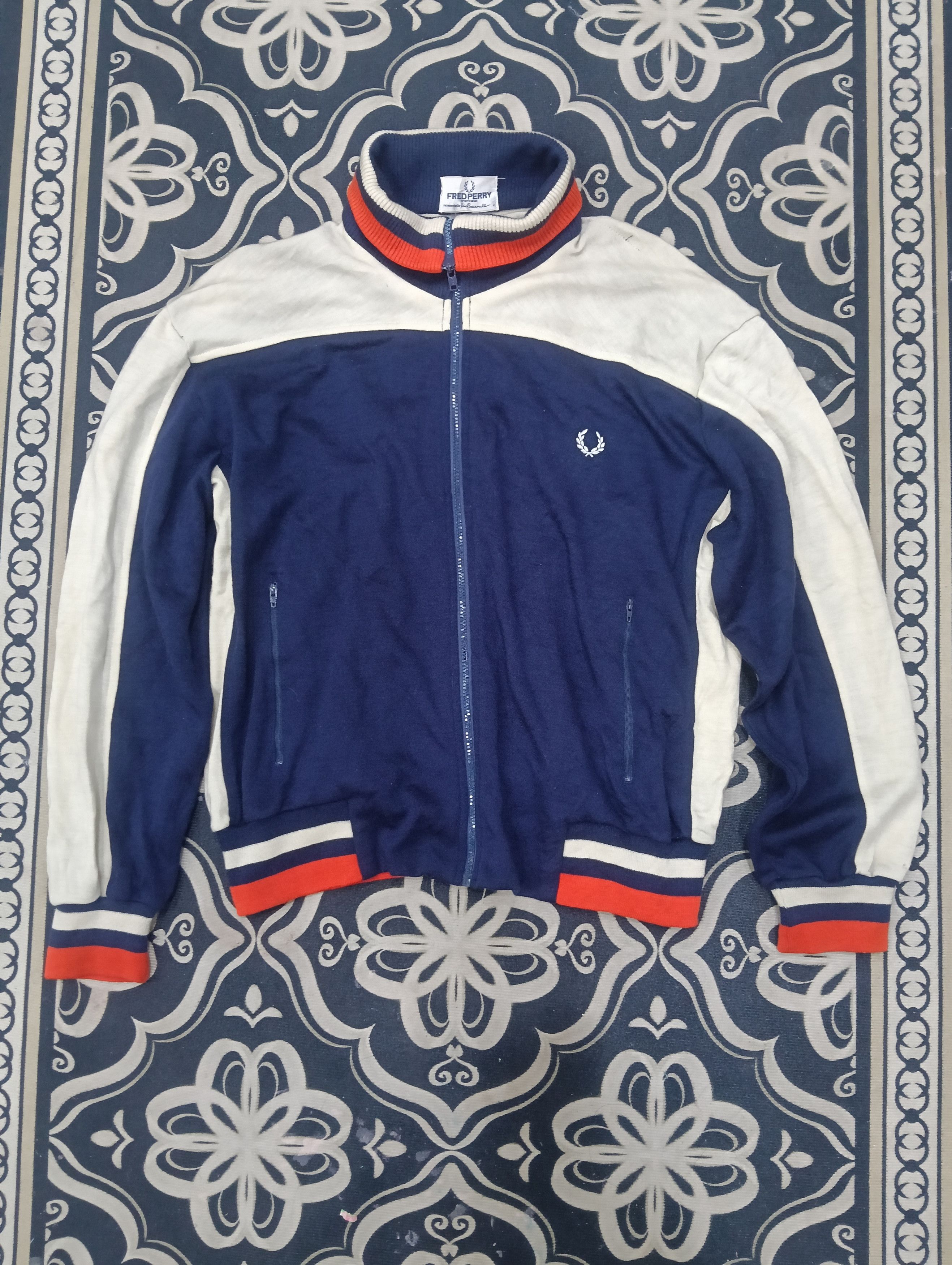 Fred Perry Rare Fred Perry Tracktop Style Size US XL / EU 56 / 4 - 2 Thumbnail