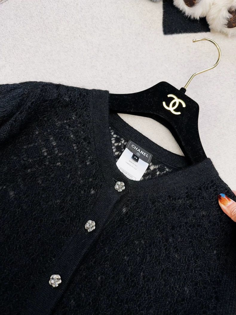 Chanel Chanel 23K autumn and winter black hollow puff sleeve knit Size XS / US 0-2 / IT 36-38 - 2 Thumbnail