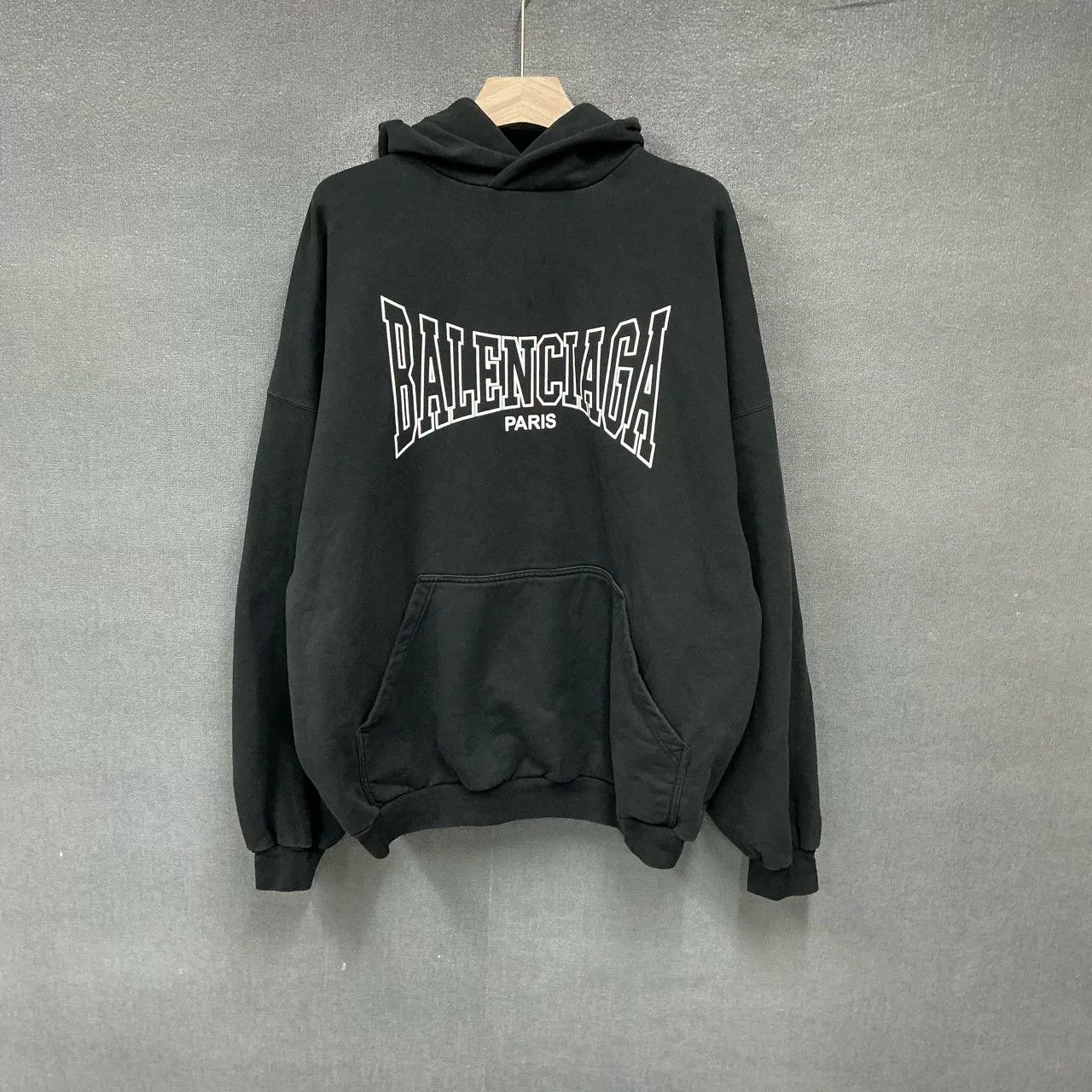 Balenciaga balenciaga batman graphic hoodie sweatshirt Size US S / EU 44-46 / 1 - 1 Thumbnail