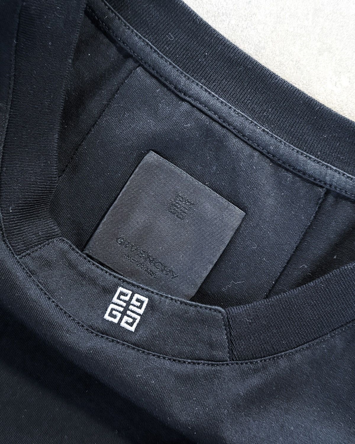 Givenchy STAFF 4G LOGO LONGSLEEVE Size US S / EU 44-46 / 1 - 4 Thumbnail